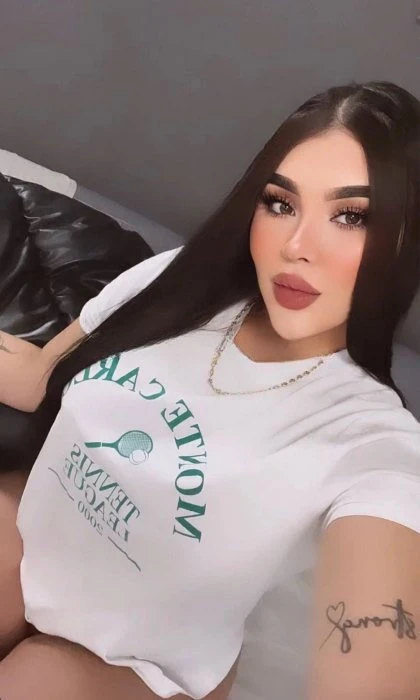 Natasha Gomez — 2 / 4