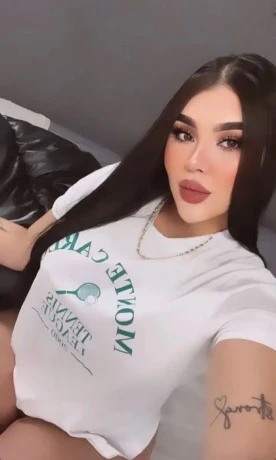 Natasha Gomez — 2 / 4