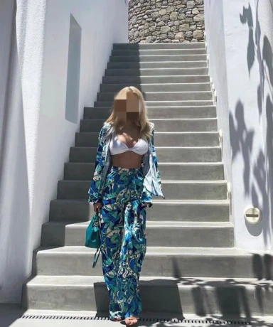 Lucia Ganz Neu — 1 / 5