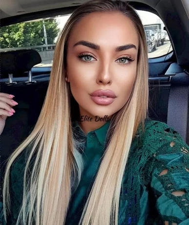 Alexia Curvy Blonde — 2 / 5