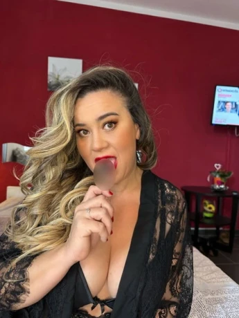 Luna Rubia — 3 / 5