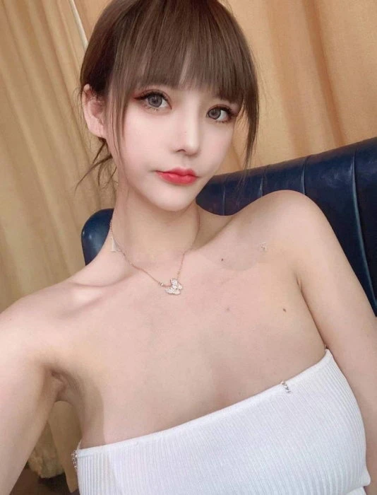 Lilin, Escort, Cairo