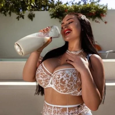 Molly, Escort, Brussels