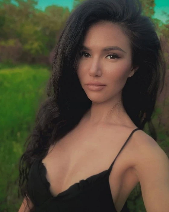 Brigid, Escort, Mersin