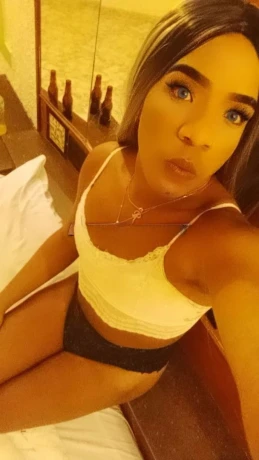 Roxy Andrades — 7 / 12