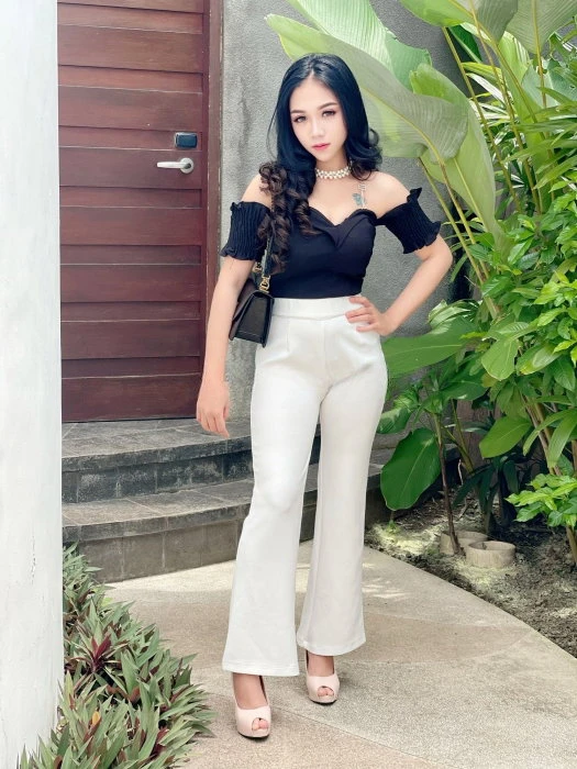 Elena69 — 4 / 7