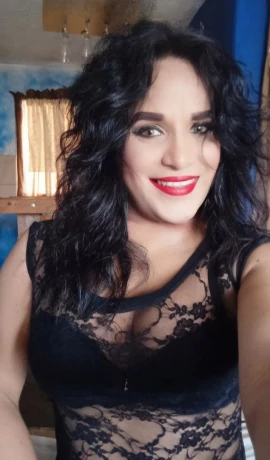 Lola Amanda Amaya — 1 / 10