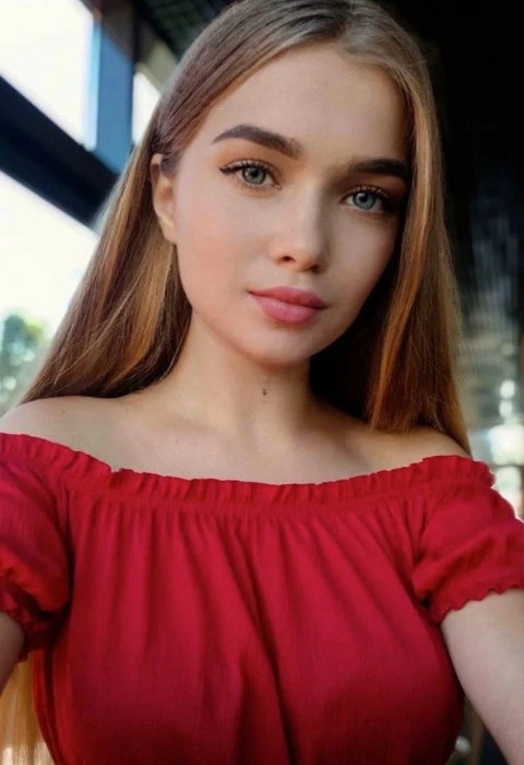 Polina — 4 / 5