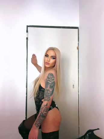 Emanuela008 — 4 / 8