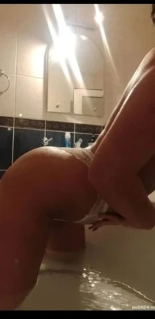 Feuchteheisse Laura — 4 / 5