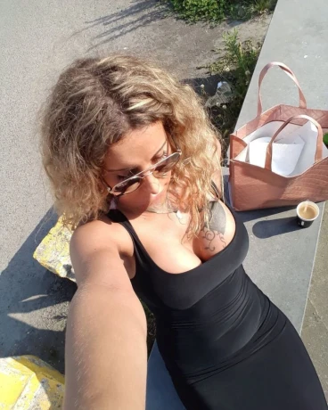 Shemale Katia — 2 / 10