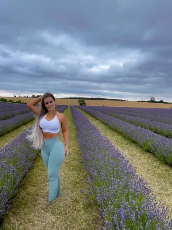 Lunna Brazil — 7 / 10