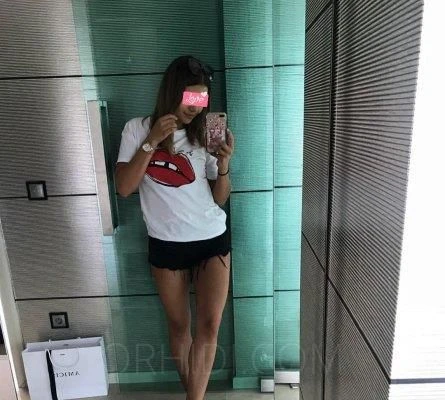 Simonka, Escort, Prague