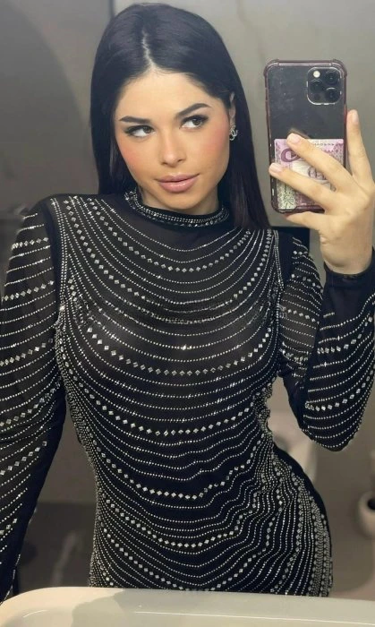 Sara — 3 / 8