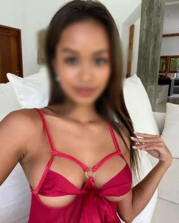 Neu Camila — 2 / 3