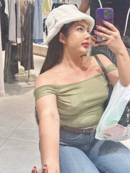 Arshi Ts — 8 / 10