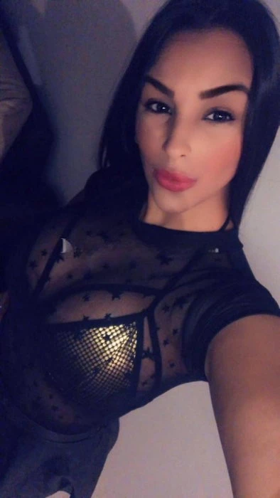 Vanessa Latin — 7 / 9