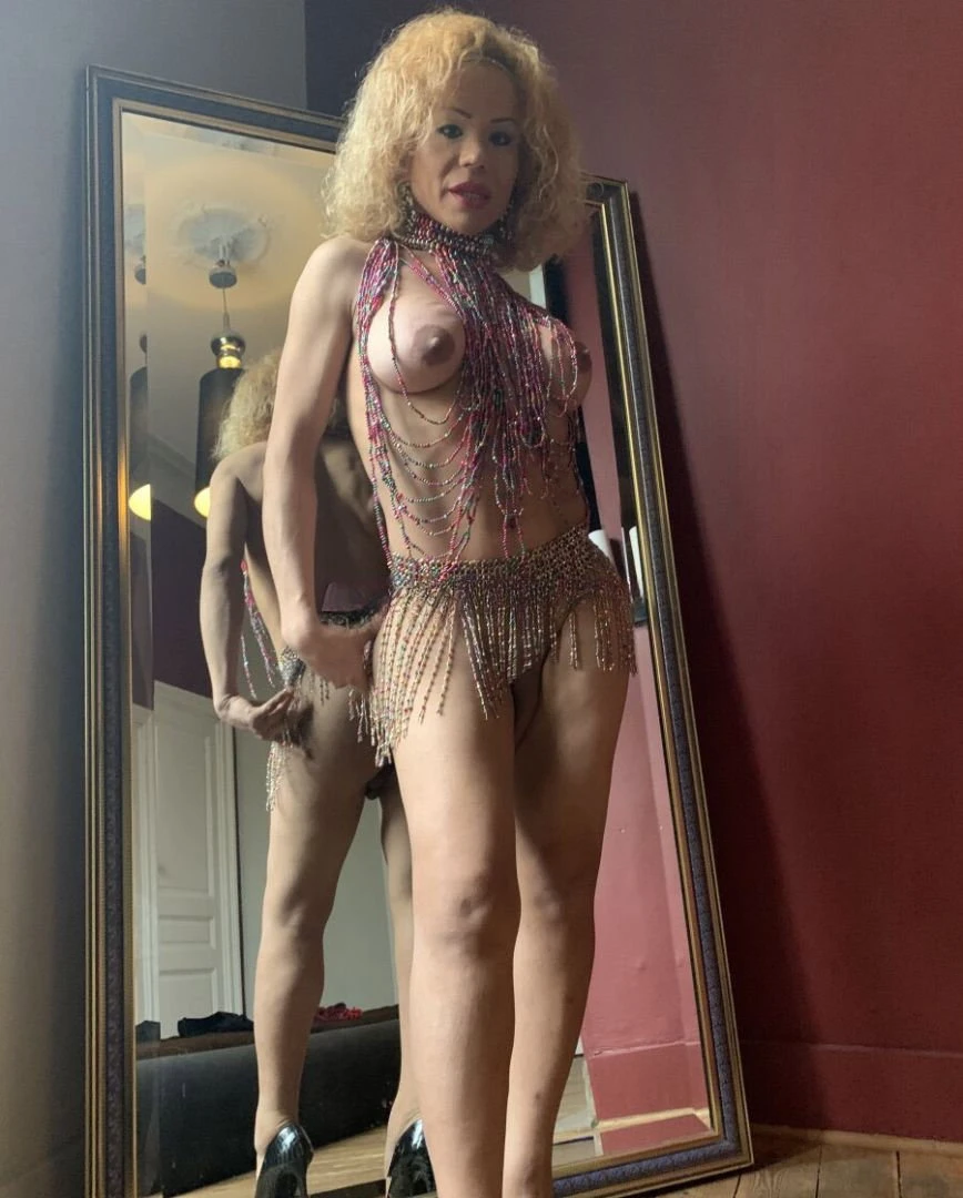 Triana, Escort, Wemmel
