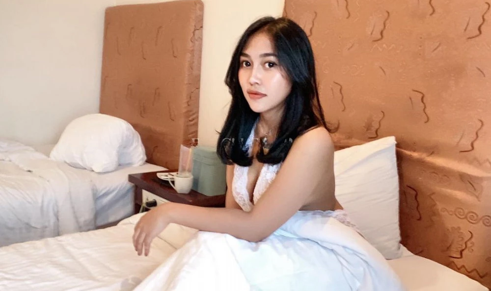 Febby, Escort, Surabaya