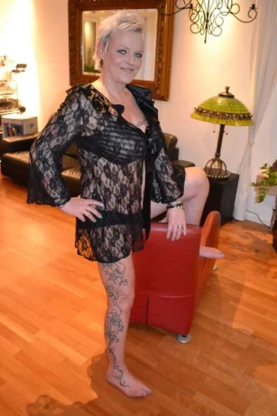 SQU*RT - JOSIE, DEUTSCH — 6 / 13