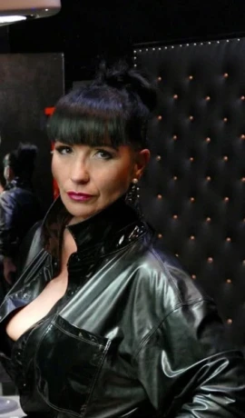 Madame Marcella — 3 / 6