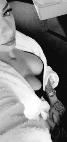 Cristina - Crazy Chicken Farm — 2 / 5