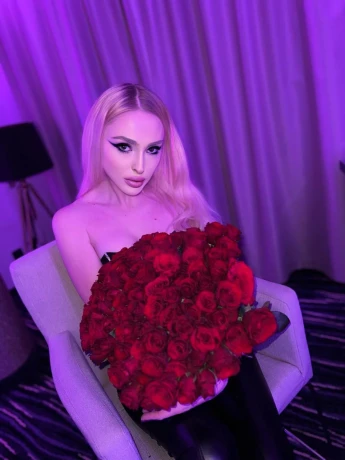 Николь — 43 / 46