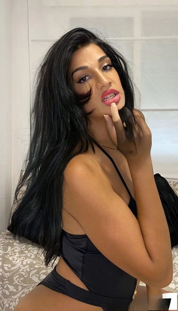 Camila — 9 / 12