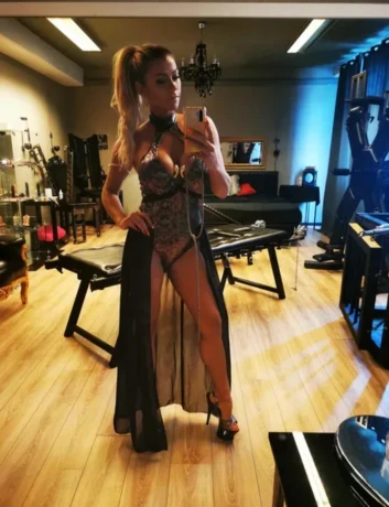 Mia Divina — 8 / 13