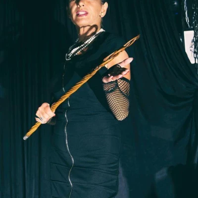 Bose Tante, Escort, Vienna