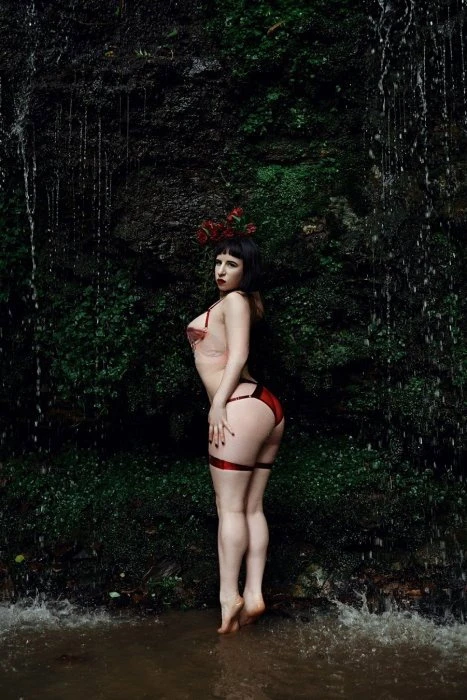 Elettra Arazatah — 11 / 14