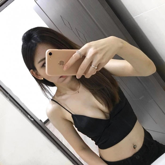 Monica — 2 / 3