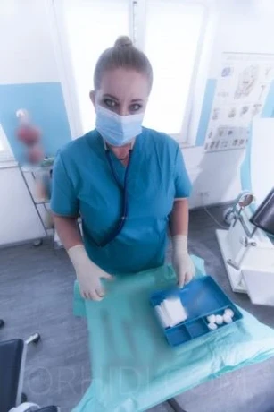 Comtesse Greta — 2 / 17