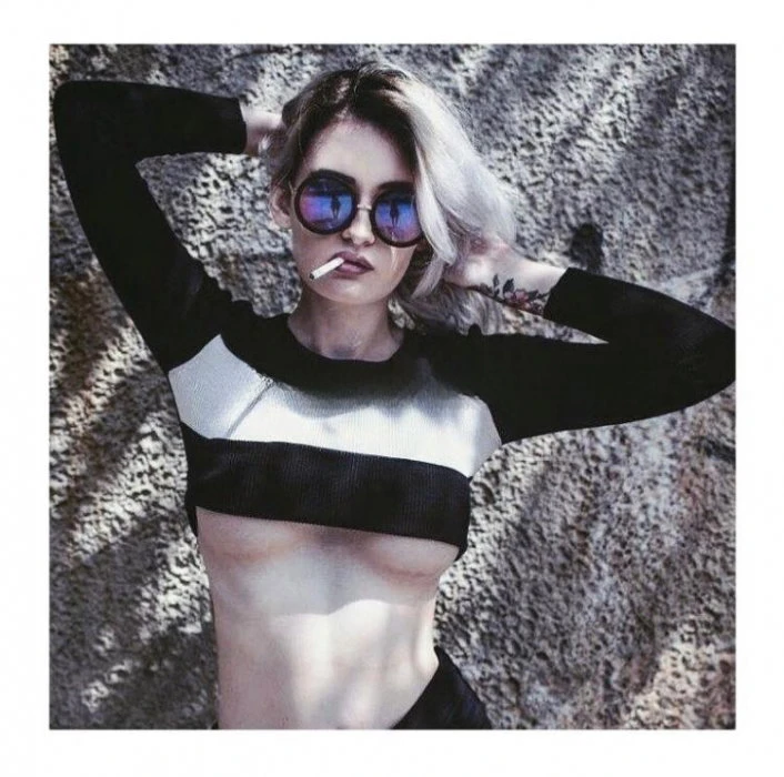 Kira — 2 / 9