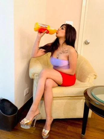 Rushda Shaikh — 1 / 3