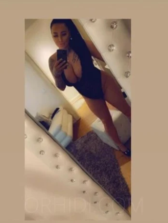 Deutsche Gina — 6 / 17