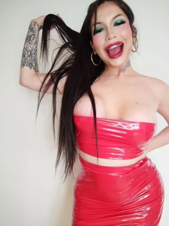 Nathaly diCapry — 1 / 12