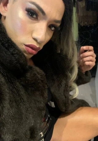 Karen Velmont — 2 / 7