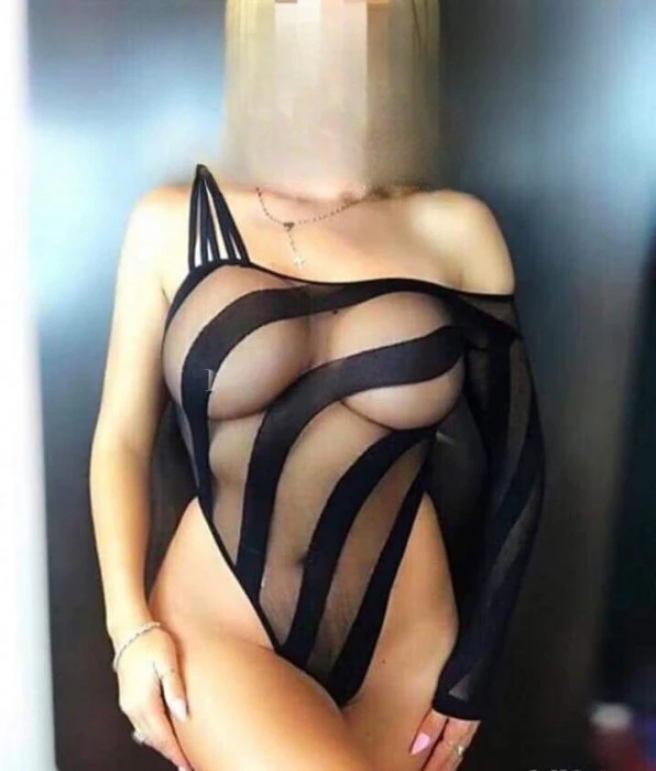 Nela, Escort, Berlin