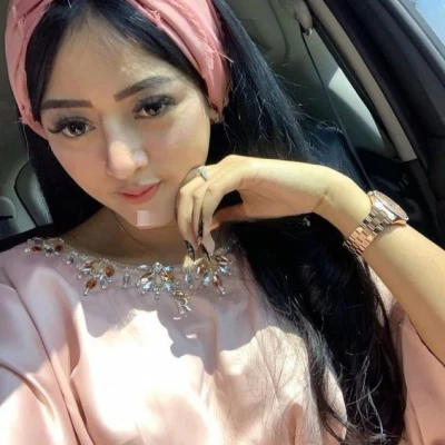 Rini Amora, Escort, Batam