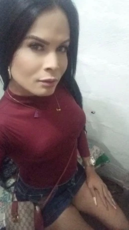 Georgina Gibson — 8 / 12