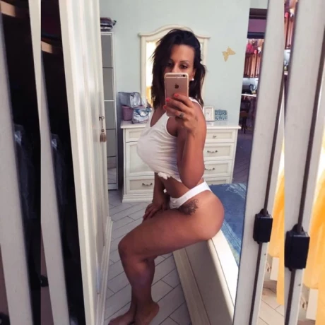 Naomi — 4 / 6