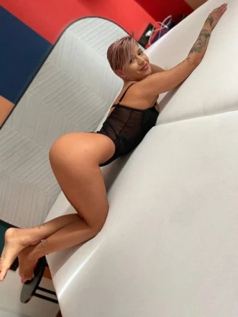 Naty Beth1 — 1 / 6