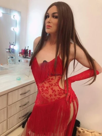 Ts Vanessa — 2 / 3