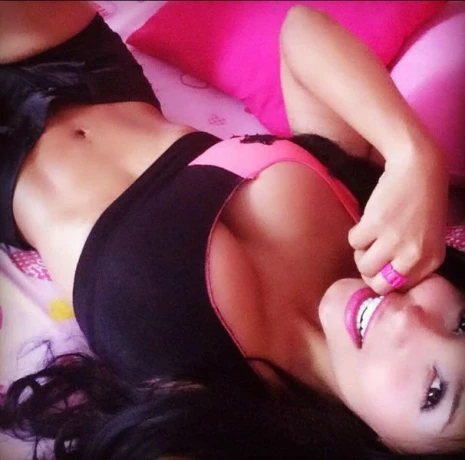 Esmeralda Deepthroat — 8 / 18