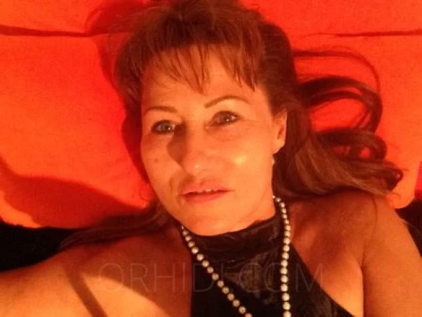 Lady Corinna nur Massagen kein GV — 4 / 8