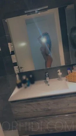 Deutsche Lara — 10 / 12