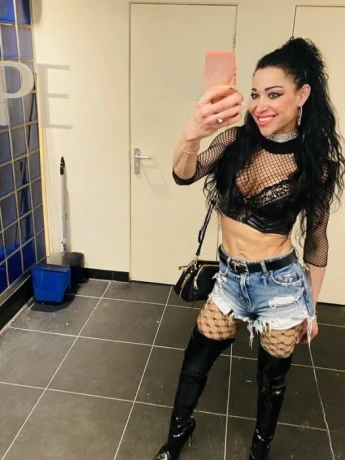 Suzana Pires — 8 / 9