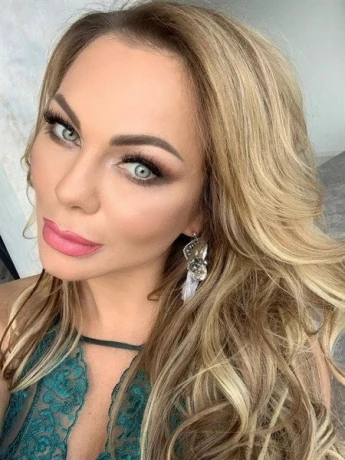 Chanall Sexy Russin1 — 5 / 21