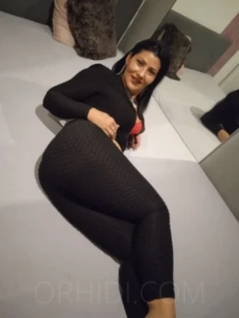 CHRISTINA - 1. MAL! — 3 / 6